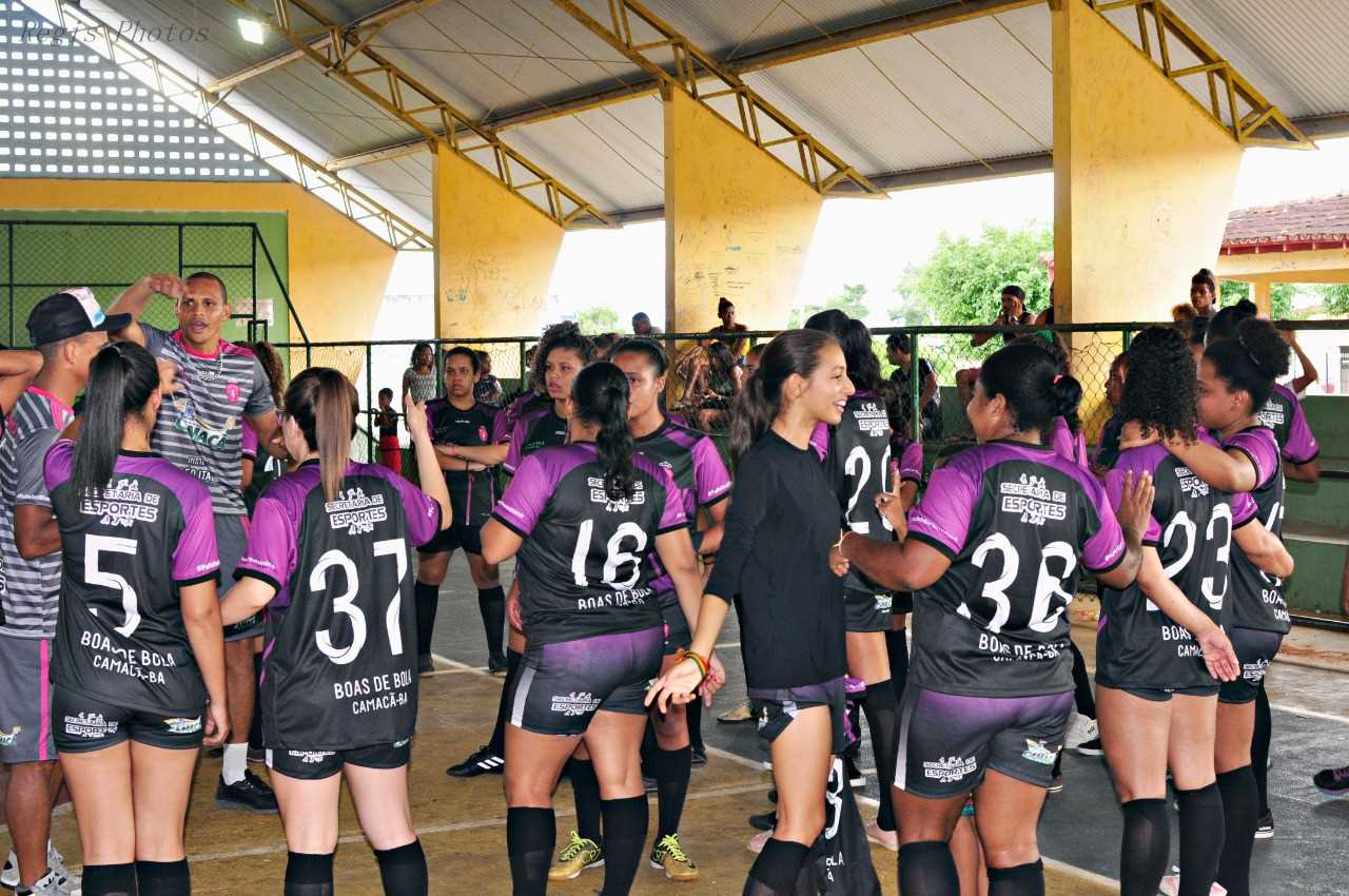 Camacã: Em homenagem ao dia da Mulher, Secretaria de Esportes lançou o Projeto Boas de Bola